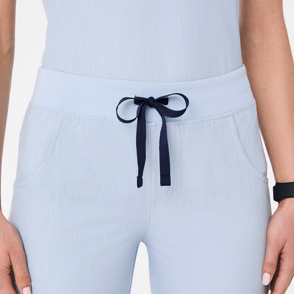women's Chambray Kade - Petite Straight-Leg Scrub Pant™