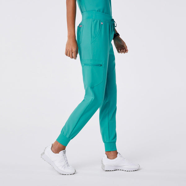 women's Oasis Zamora - Petite Jogger Scrub Pant™