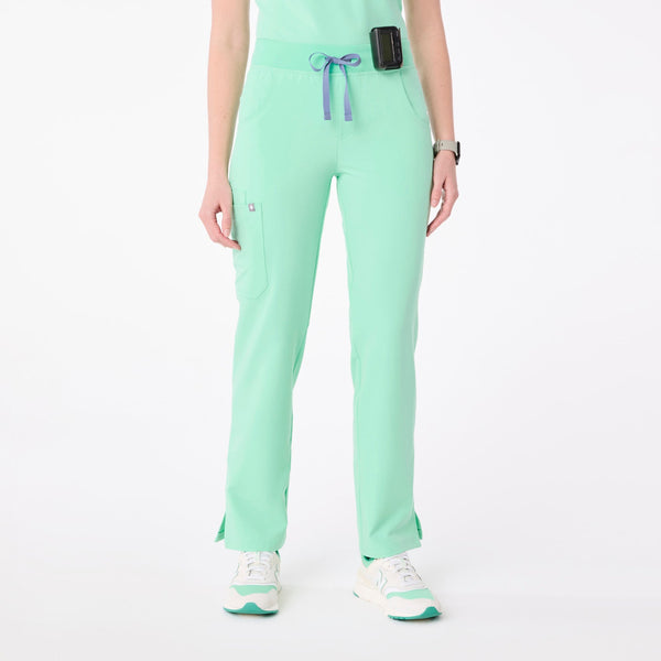 women's Mariner Kade - Petite Straight-Leg Scrub Pant™