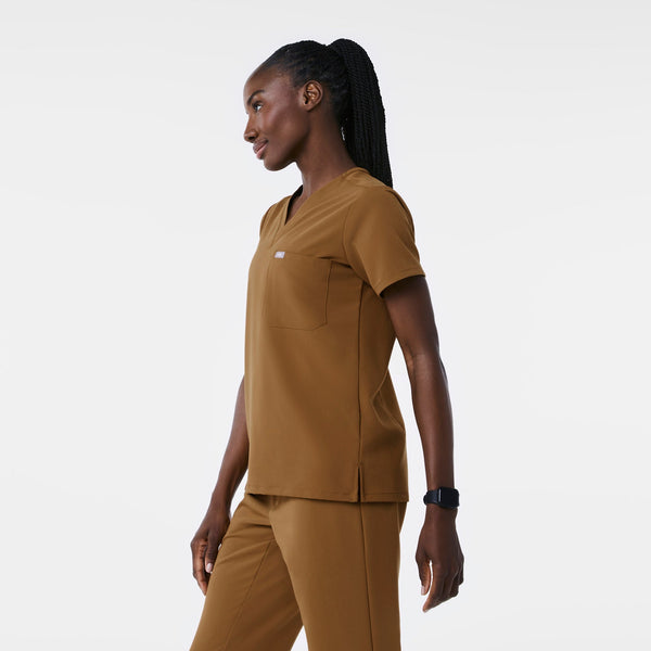 women's Earth Catarina Petite  -  Scrub Top™