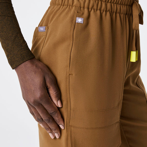 women's Earth Sierra - Petite Jogger Scrub Pant