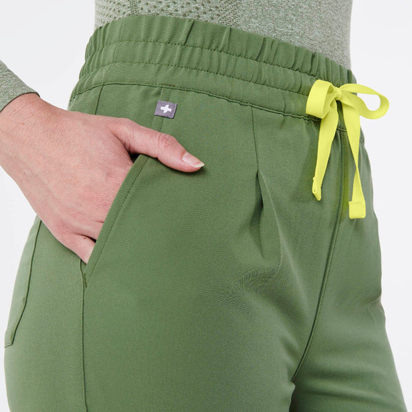 women's Fern High-Rise Lille Tapered - Petite Scrub Pant