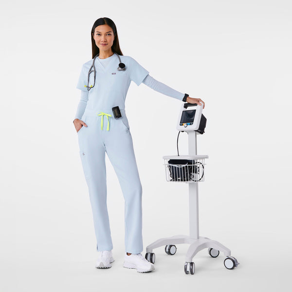 women's Open Skies Kade - Petite Straight-Leg Scrub Pant™
