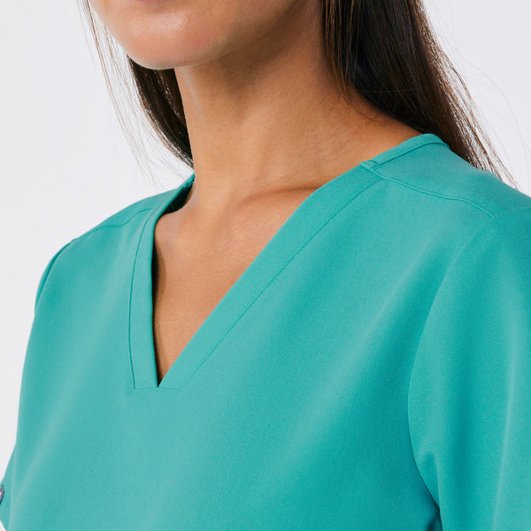 women's Oasis Casma -  Scrub Top™