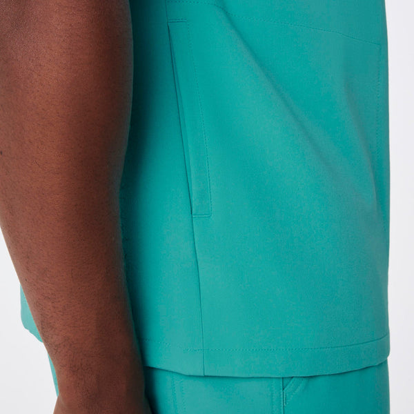 men's Oasis Chisec -  Scrub Top™