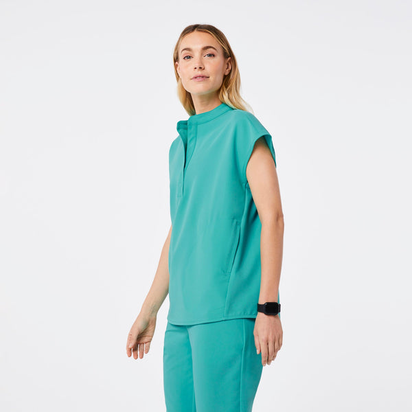women's Oasis Rafaela - Oversized Scrub Top™
