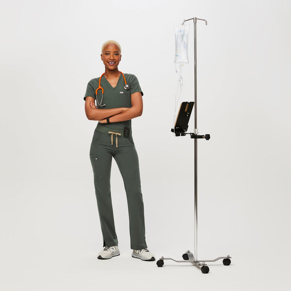 women's Moss Kade - Petite Straight-Leg Scrub Pant™