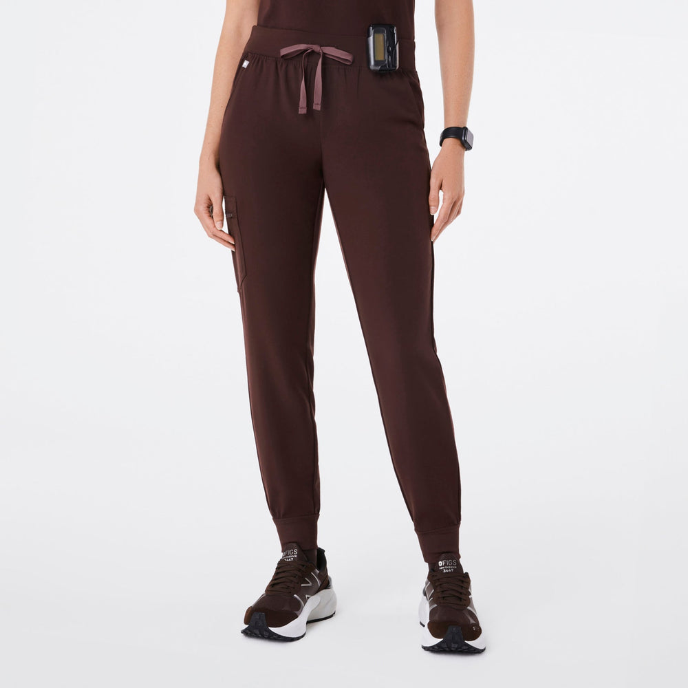 women's Espresso Zamora - Petite Jogger Scrub Pant™
