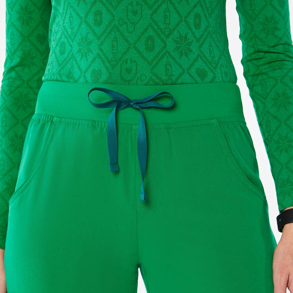 women's Evergreen Kade Petite Straight-Leg Scrub Pant™