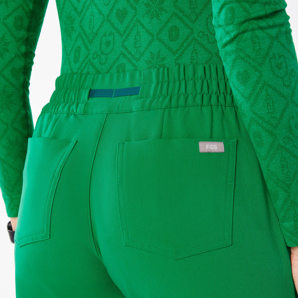 women's Evergreen Uman Relaxed Petite Jogger Scrub Pant