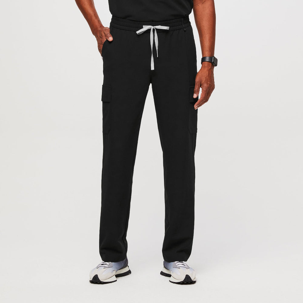 men's Black Namiro Cargo - Short Scrub Pant