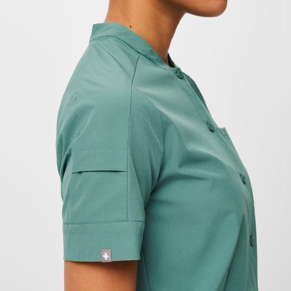 women's Eucalyptus Mena FREEx™ - Scrub Top