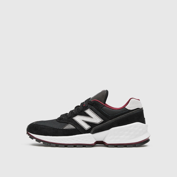 Black FIGS | New Balance 574S