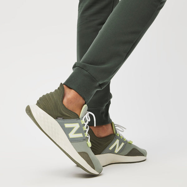 unisex Moss FIGS | New Balance Roav