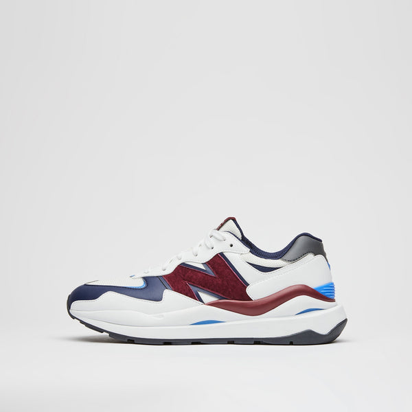unisex Optic White/Navy FIGS | New Balance 5740