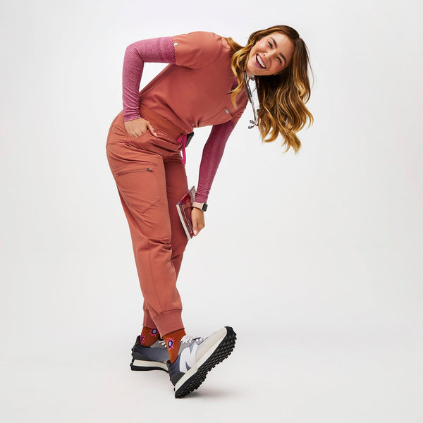 women's Terracotta Zamora™ - Petite Jogger Scrub Pant