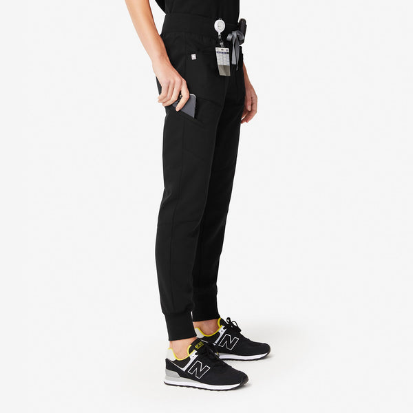 women's Black Maua - Jogger Scrub Pant